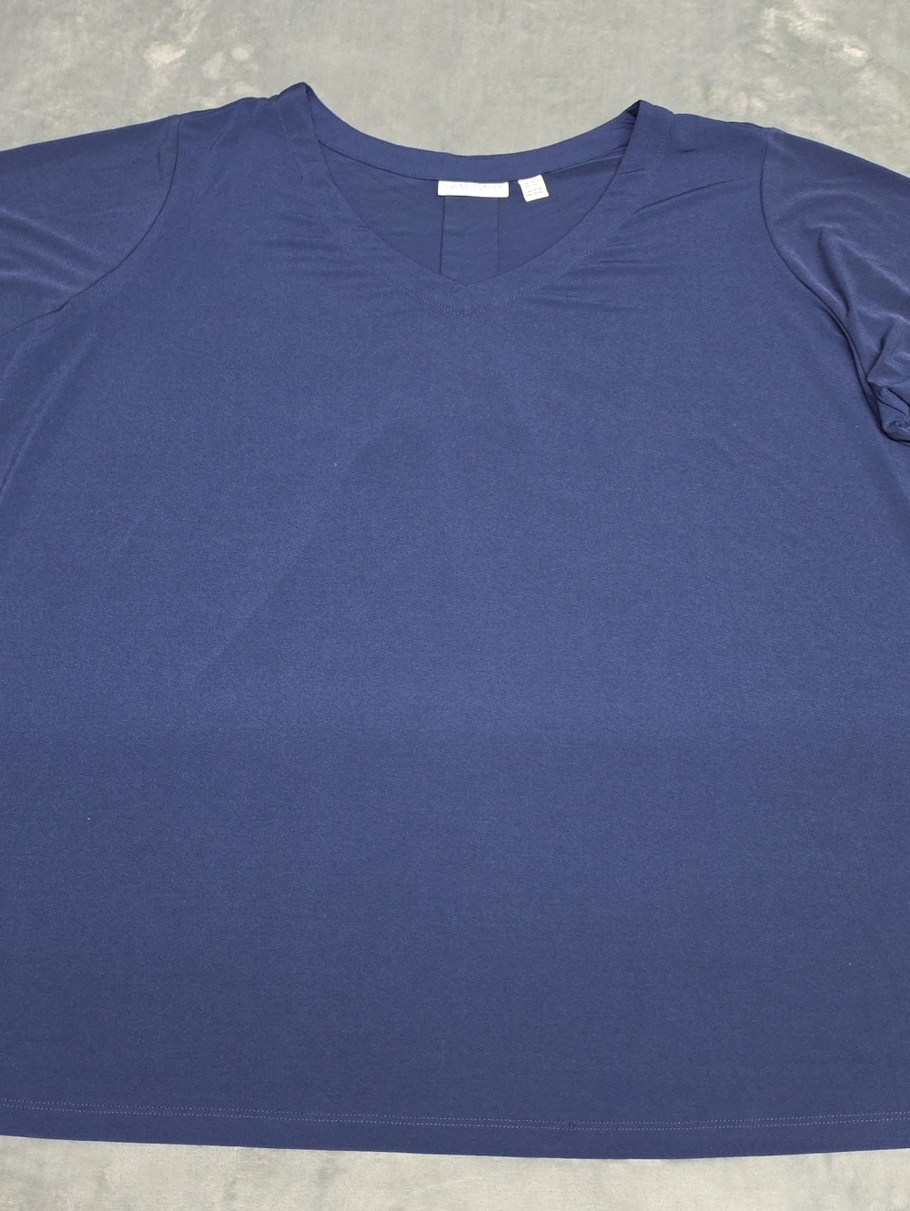 Susan Graver Navy VβNeck 3/4 Sleeve Tee 3XP Plus